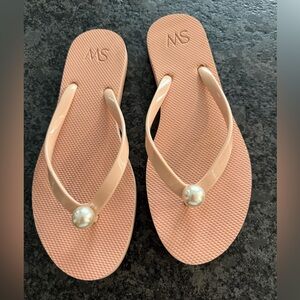 Stuart Weitzman  Flip Flops with Pearl Accent Size 8 Genly Used